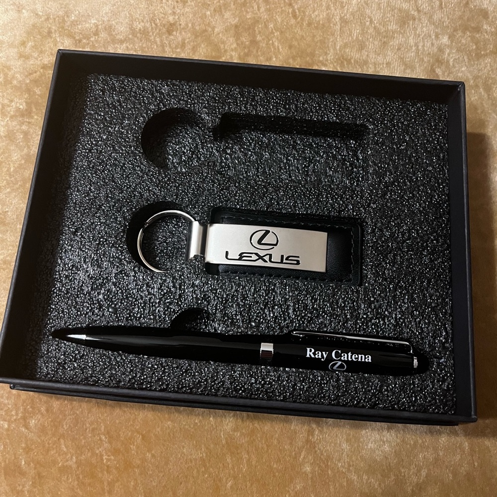 B-+Bonus+Authentic Lexus Signature 1 Key Fob & Pen